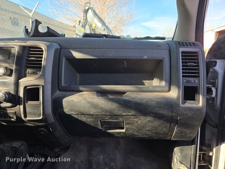 image for item ER5055 2014 Dodge Ram 4500HD flatbed truck