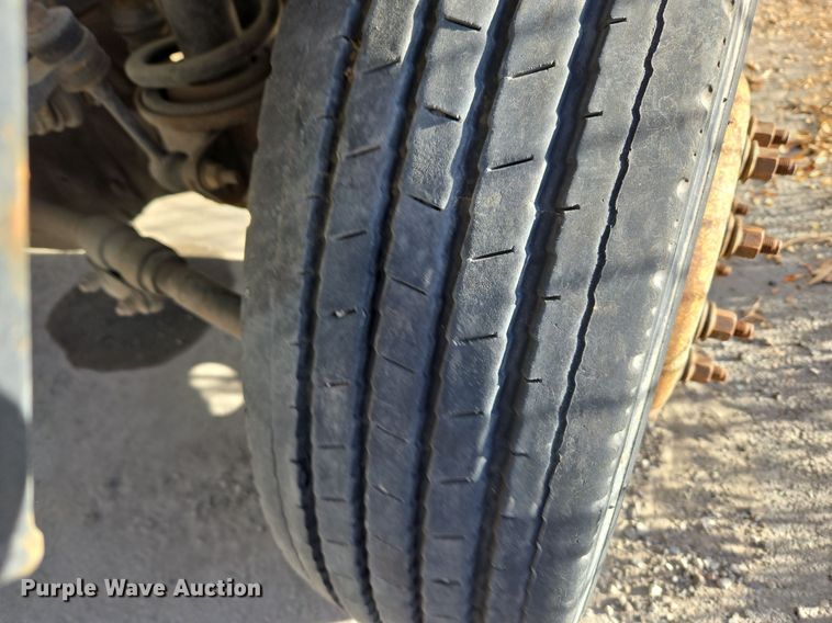 image for item ER5055 2014 Dodge Ram 4500HD flatbed truck