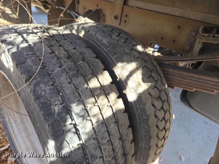 image for item ER5055 2014 Dodge Ram 4500HD flatbed truck