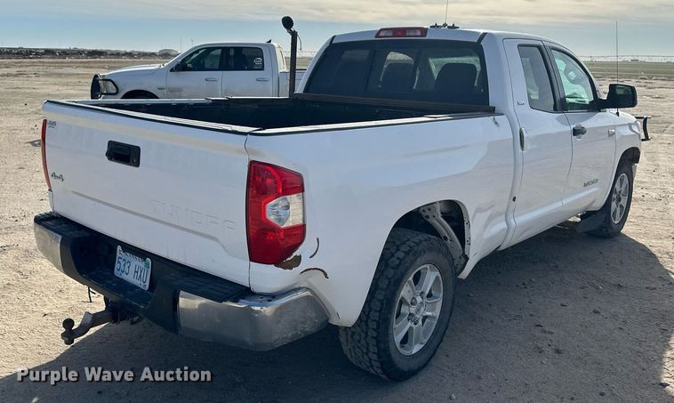 image for item ER8551 2016 Toyota Tundra Double Cab pickup truck