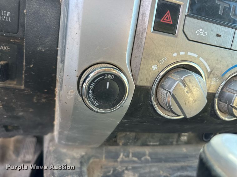 image for item ER8551 2016 Toyota Tundra Double Cab pickup truck