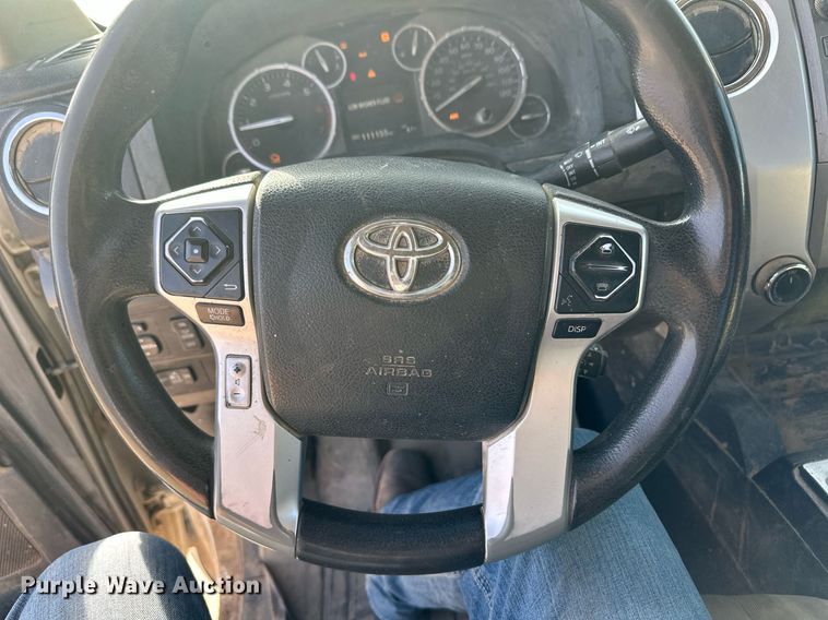 image for item ER8551 2016 Toyota Tundra Double Cab pickup truck