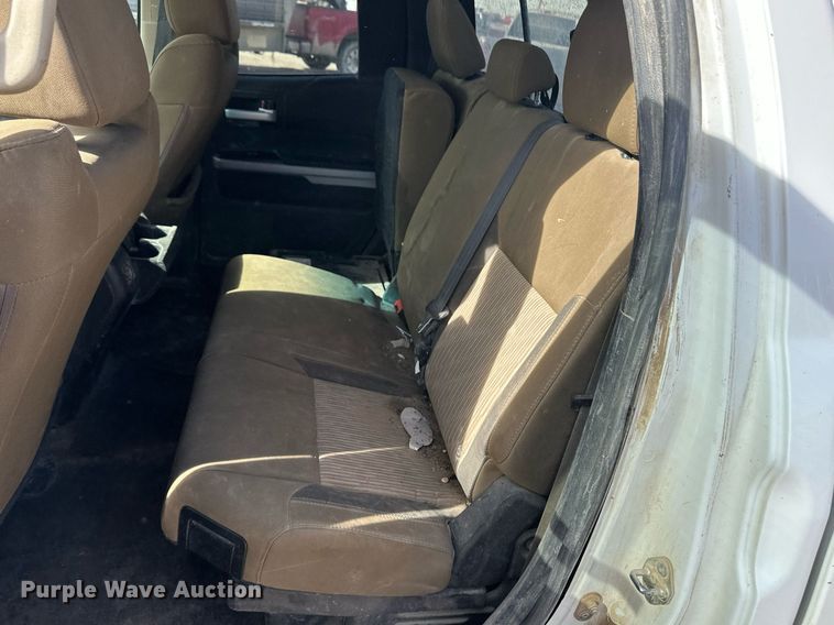 image for item ER8551 2016 Toyota Tundra Double Cab pickup truck