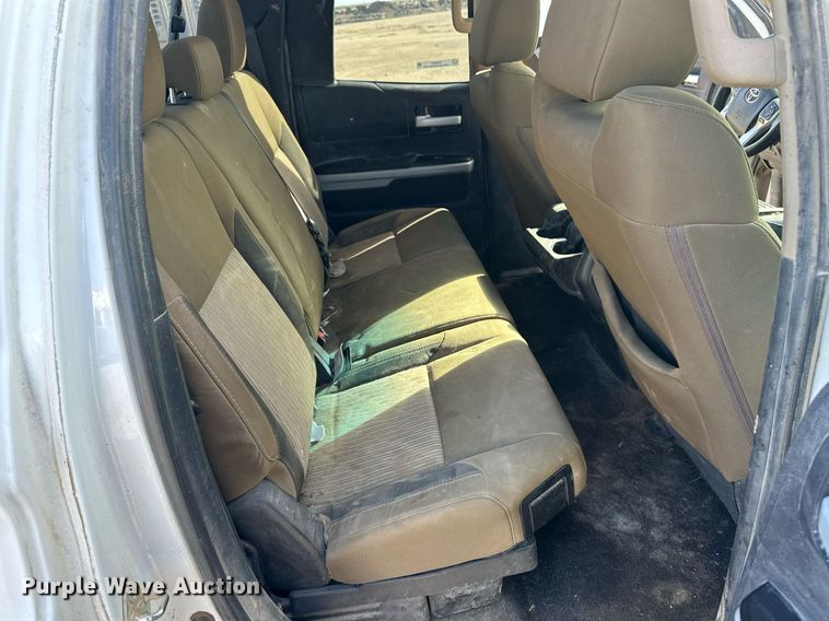 image for item ER8551 2016 Toyota Tundra Double Cab pickup truck