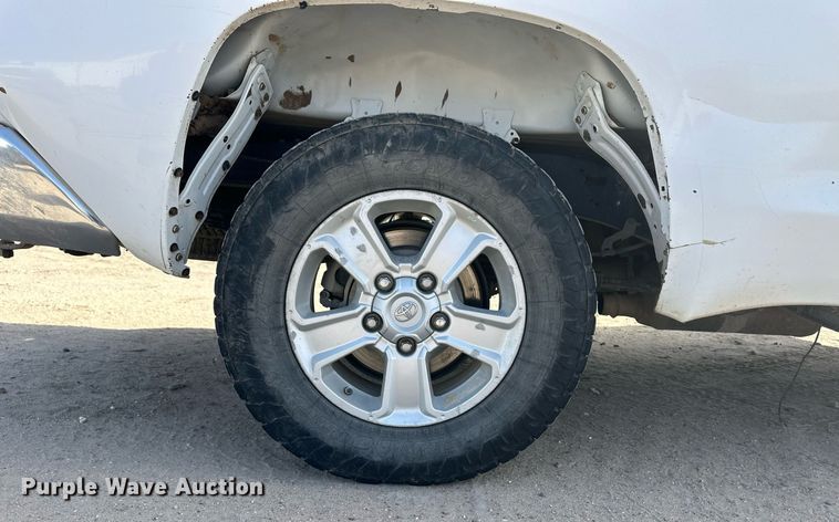 image for item ER8551 2016 Toyota Tundra Double Cab pickup truck