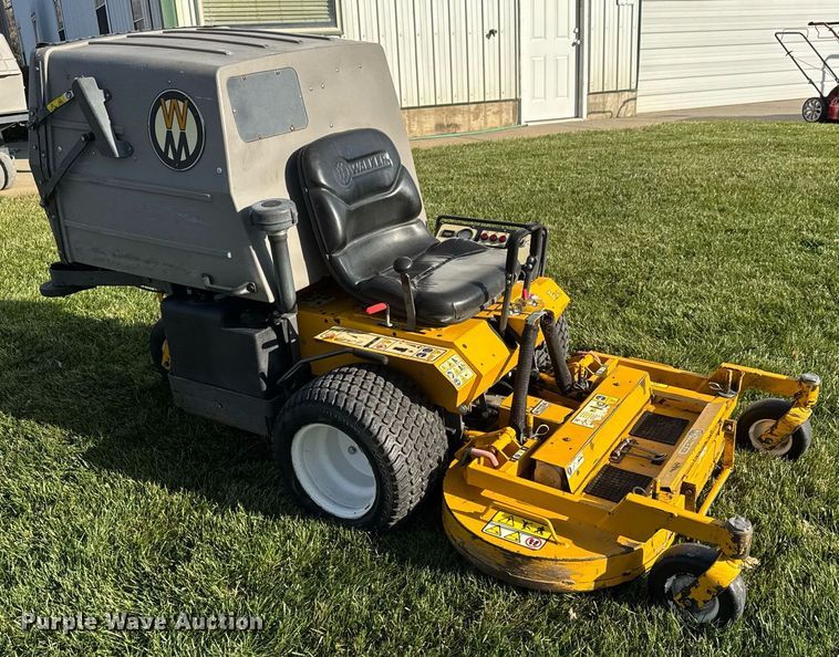 image for item LH9385 2016 Walker MT25I-11 ZTR lawn mower