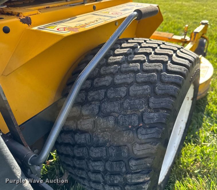 image for item LH9385 2016 Walker MT25I-11 ZTR lawn mower