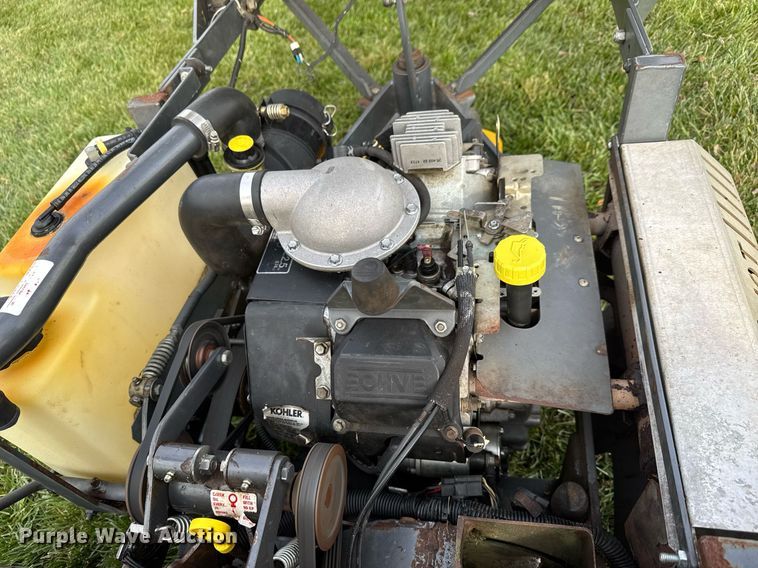 image for item LH9386 2014 Walker MT23-11 ZTR lawn mower
