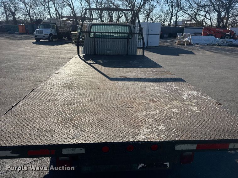 image for item LH9405 1998 Ford F800 flatbed truck