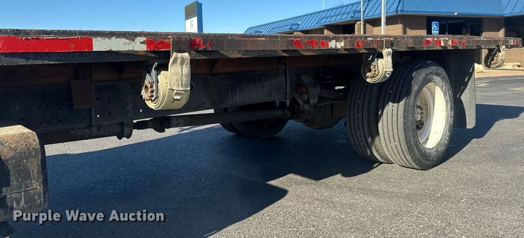 image for item LH9405 1998 Ford F800 flatbed truck