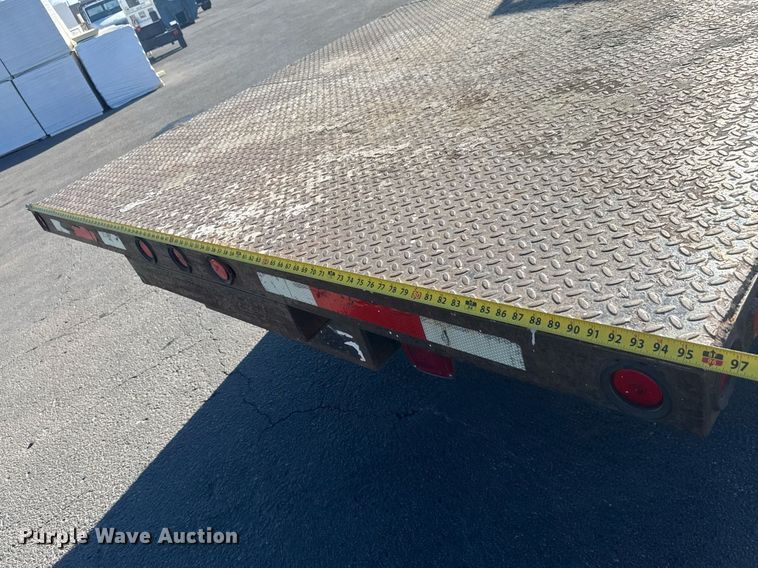 image for item LH9405 1998 Ford F800 flatbed truck