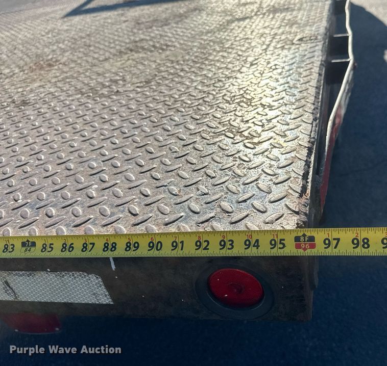 image for item LH9405 1998 Ford F800 flatbed truck