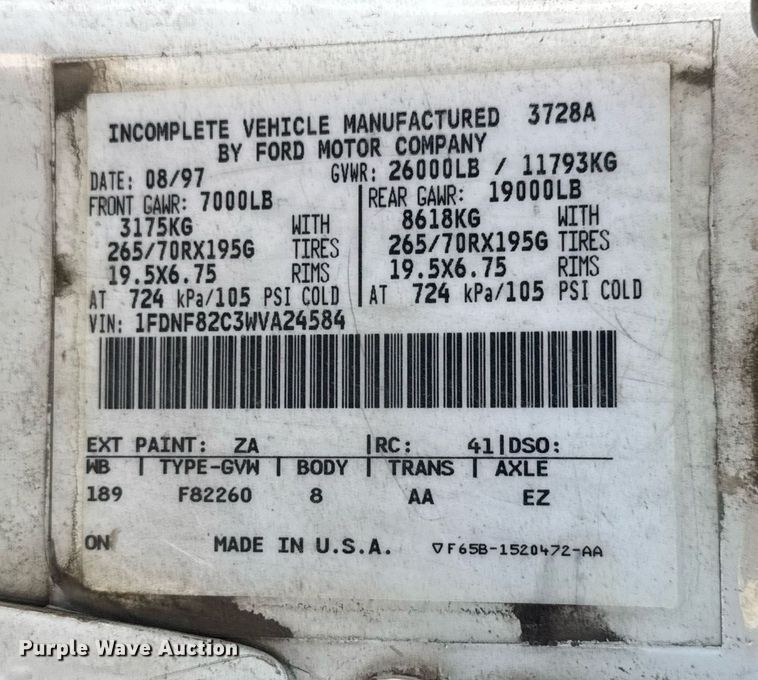 image for item LH9405 1998 Ford F800 flatbed truck