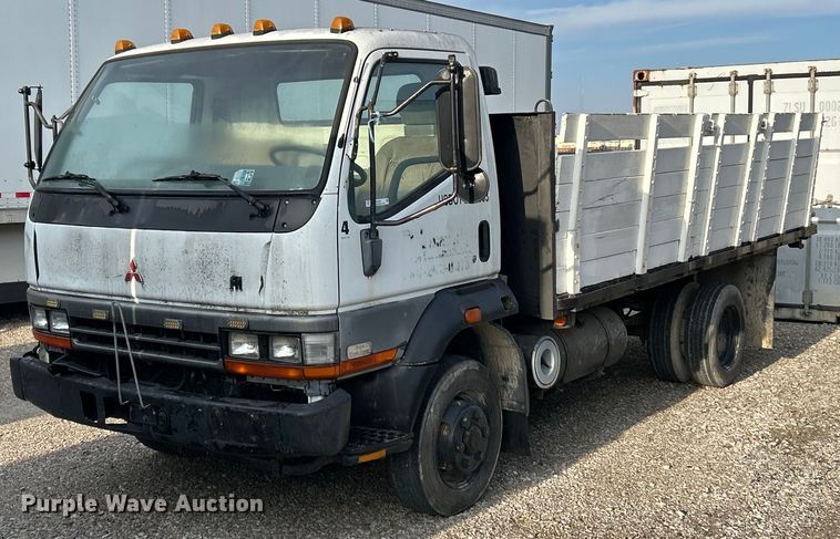 image for item NJ9725 1998 Mitsubishi FH211 flatbed truck