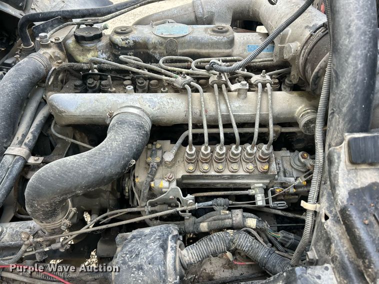 image for item NJ9725 1998 Mitsubishi FH211 flatbed truck