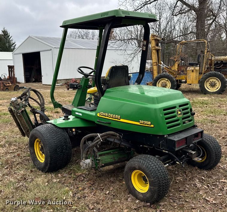 image for item OG9786 2000 John Deere  3235B reel mower