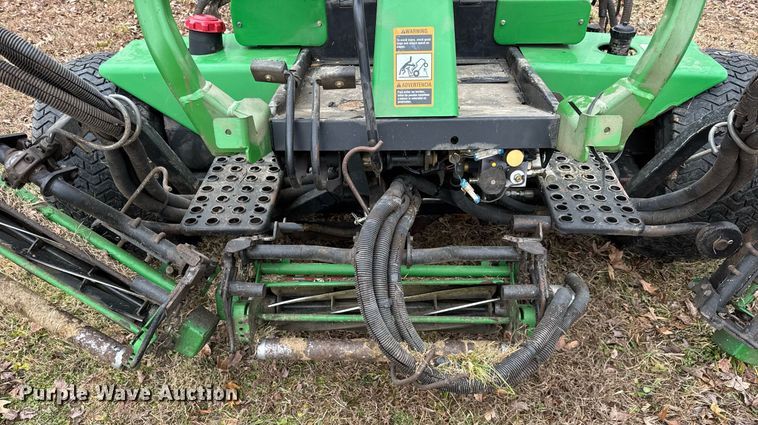 image for item OG9786 2000 John Deere  3235B reel mower