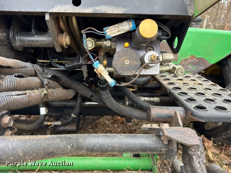 image for item OG9786 2000 John Deere  3235B reel mower