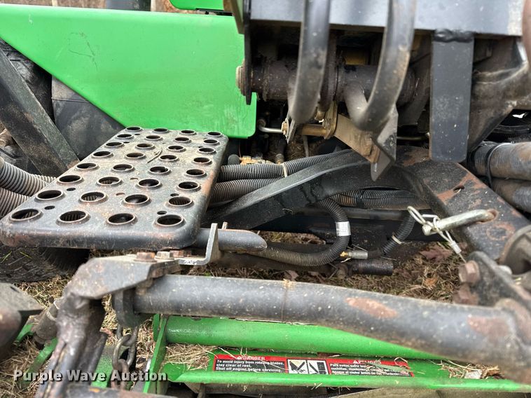 image for item OG9786 2000 John Deere  3235B reel mower