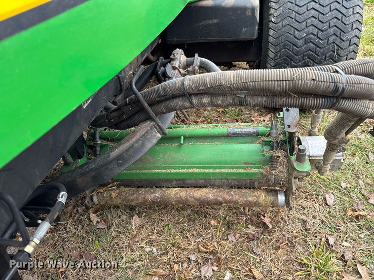 image for item OG9786 2000 John Deere  3235B reel mower