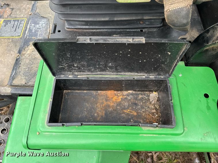 image for item OG9786 2000 John Deere  3235B reel mower