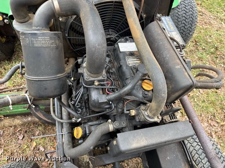 image for item OG9786 2000 John Deere  3235B reel mower