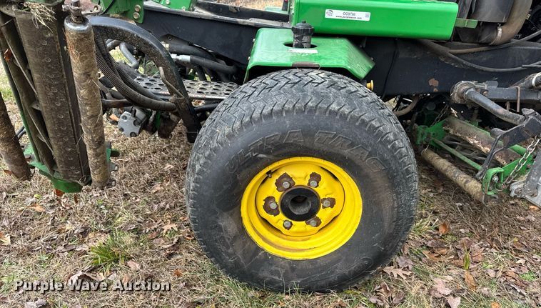 image for item OG9786 2000 John Deere  3235B reel mower