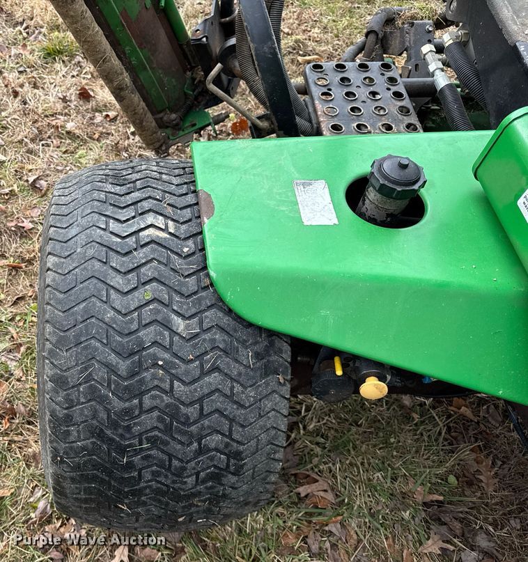 image for item OG9786 2000 John Deere  3235B reel mower