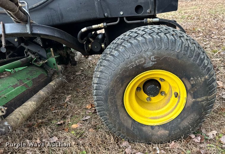 image for item OG9786 2000 John Deere  3235B reel mower