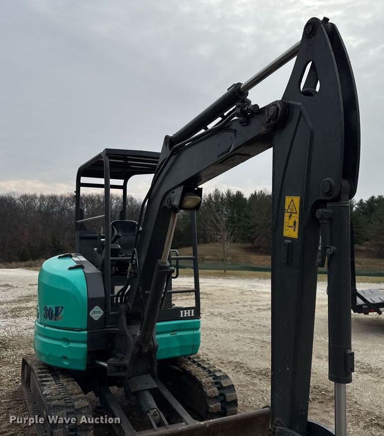 image for item DH9571 IHI Construction Machinery Limited 30V4 mini excavator