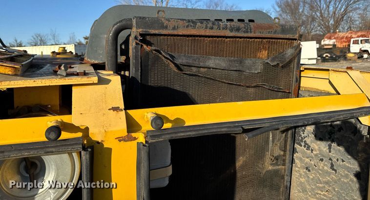 image for item DJ9739 2002 Komatsu PC200LC-6LE excavator