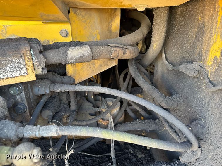 image for item DJ9739 2002 Komatsu PC200LC-6LE excavator