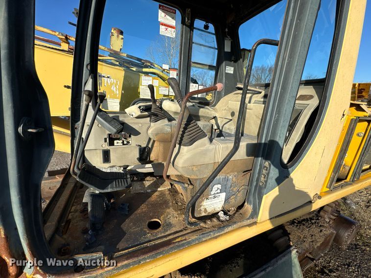 image for item DJ9739 2002 Komatsu PC200LC-6LE excavator
