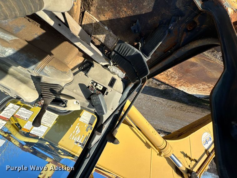 image for item DJ9739 2002 Komatsu PC200LC-6LE excavator