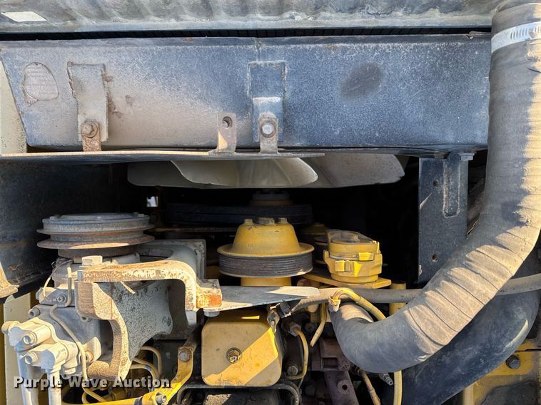 image for item DJ9739 2002 Komatsu PC200LC-6LE excavator