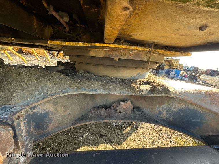 image for item DJ9739 2002 Komatsu PC200LC-6LE excavator