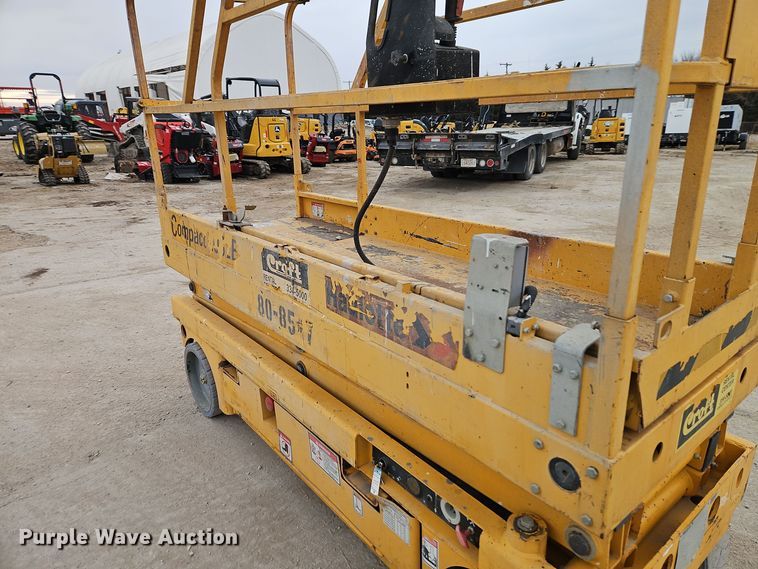 image for item DM0593 2011 Haulotte Compact 2032E scissor lift