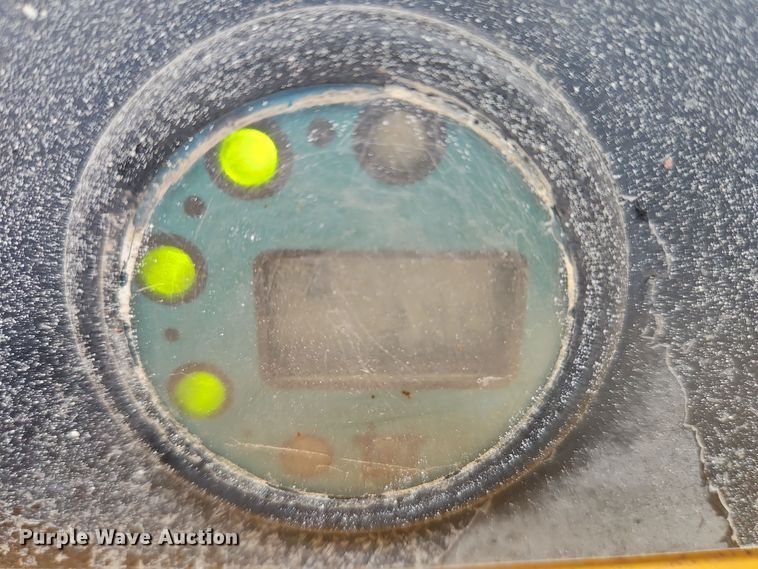 image for item DM0593 2011 Haulotte Compact 2032E scissor lift