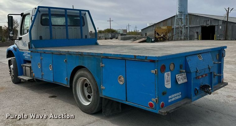 image for item DP6065 2013 Freightliner FL112 flatbed truck