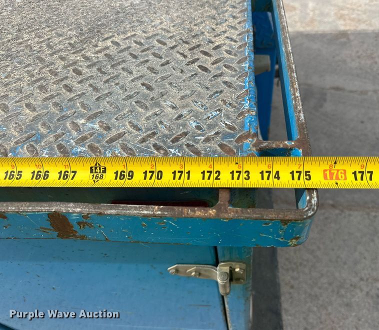 image for item DP6065 2013 Freightliner FL112 flatbed truck