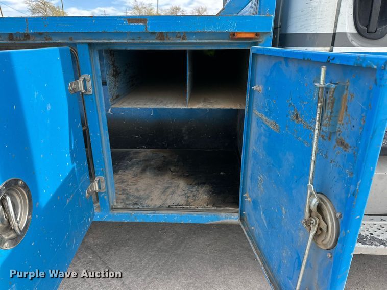 image for item DP6065 2013 Freightliner FL112 flatbed truck