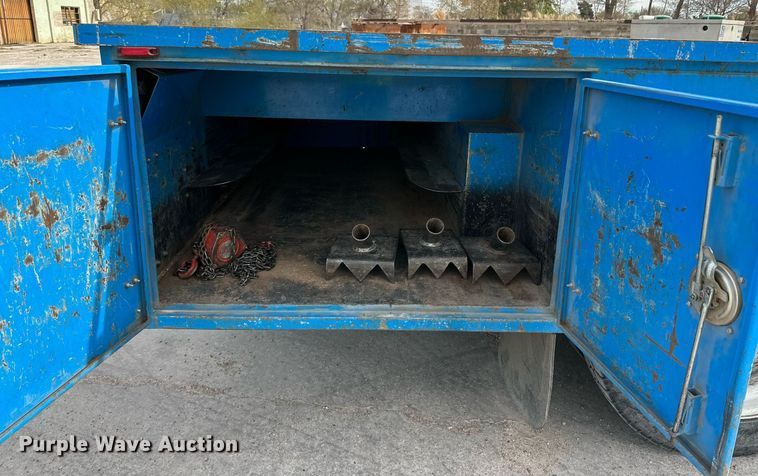 image for item DP6065 2013 Freightliner FL112 flatbed truck