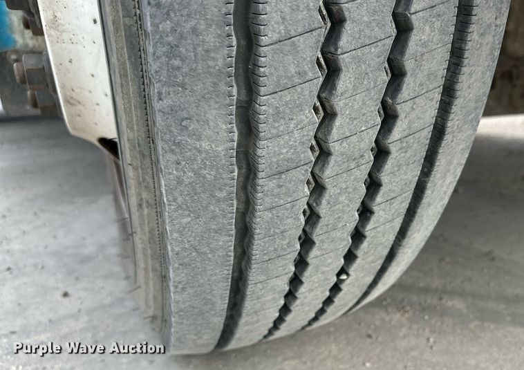 image for item DP6065 2013 Freightliner FL112 flatbed truck