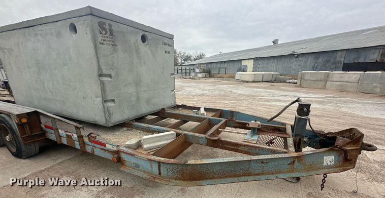 image for item DP6070 2001 Belshe T-18 equipment trailer