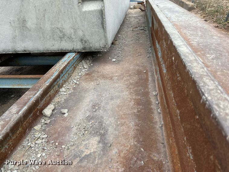 image for item DP6070 2001 Belshe T-18 equipment trailer