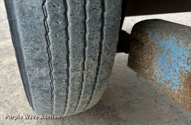 image for item DP6070 2001 Belshe T-18 equipment trailer