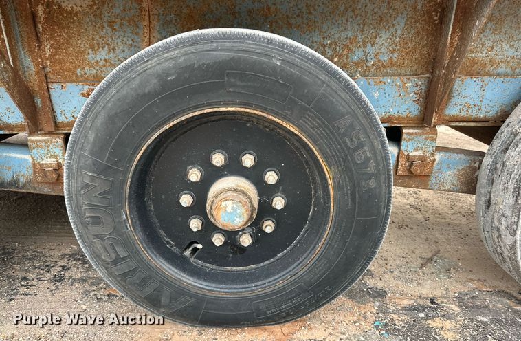 image for item DP6070 2001 Belshe T-18 equipment trailer