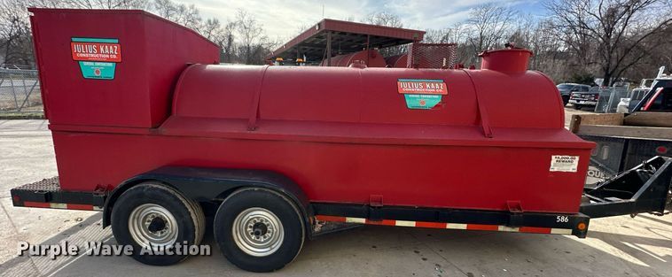 image for item DQ6547 1999 Holden fuel trailer