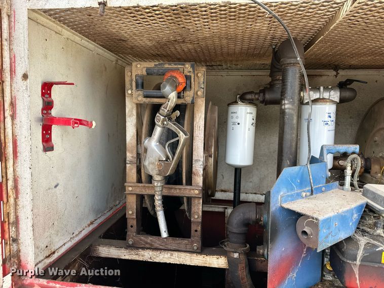 image for item DQ6547 1999 Holden fuel trailer