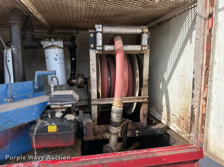 image for item DQ6547 1999 Holden fuel trailer